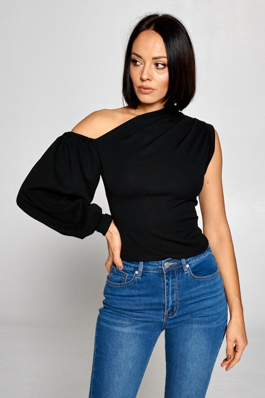 Black peak a boo sleeve